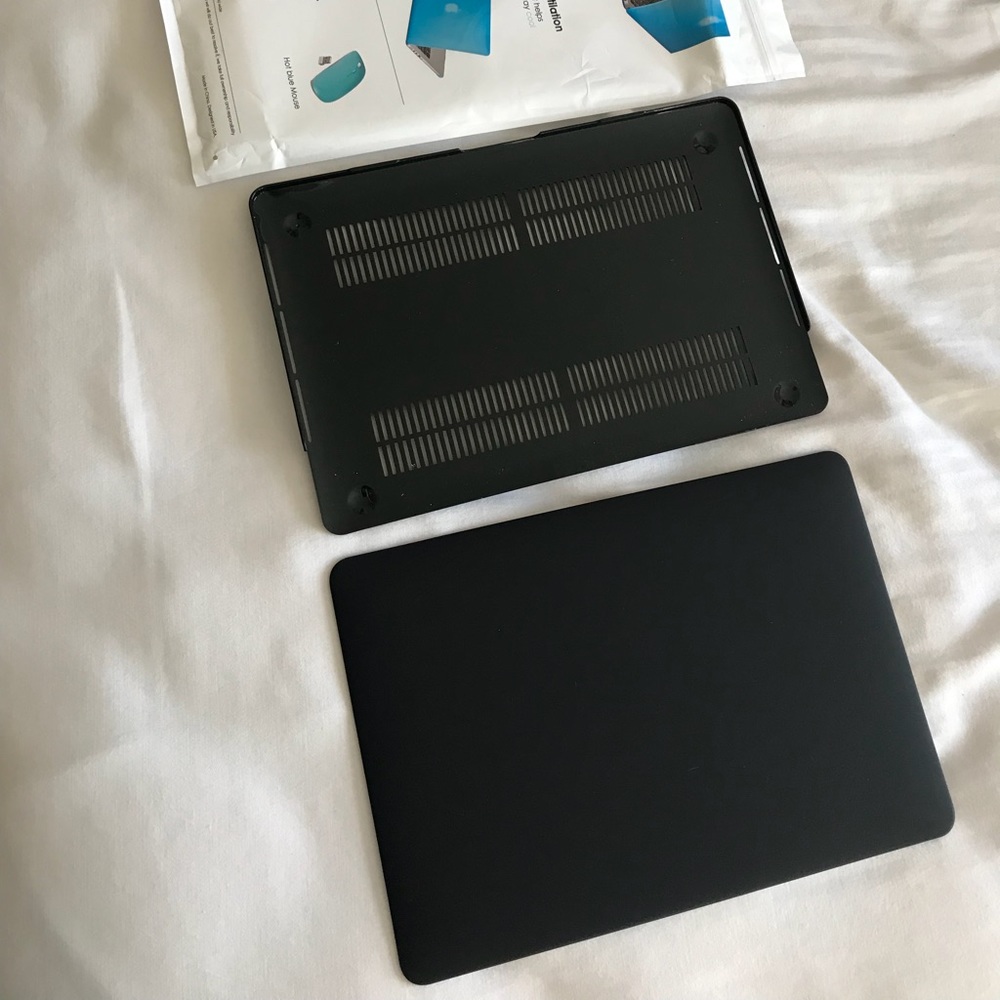 black 13” macbook pro case
